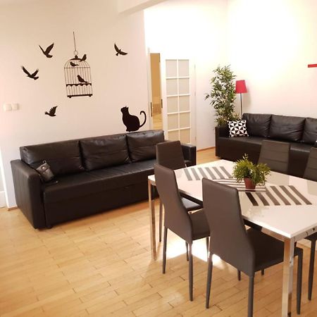 Aparthotel Old City Krakow Bagian luar foto