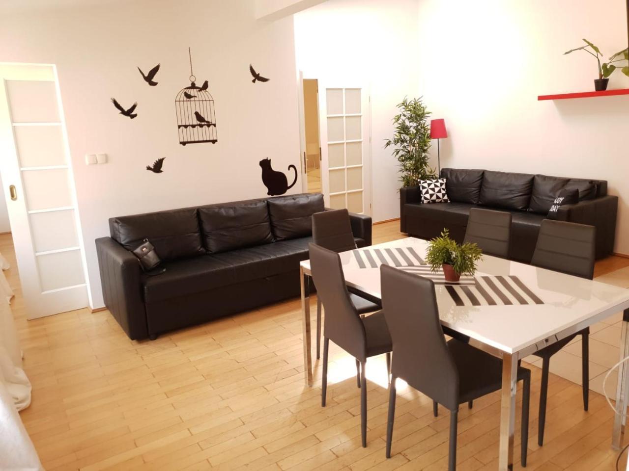 Aparthotel Old City Krakow Bagian luar foto
