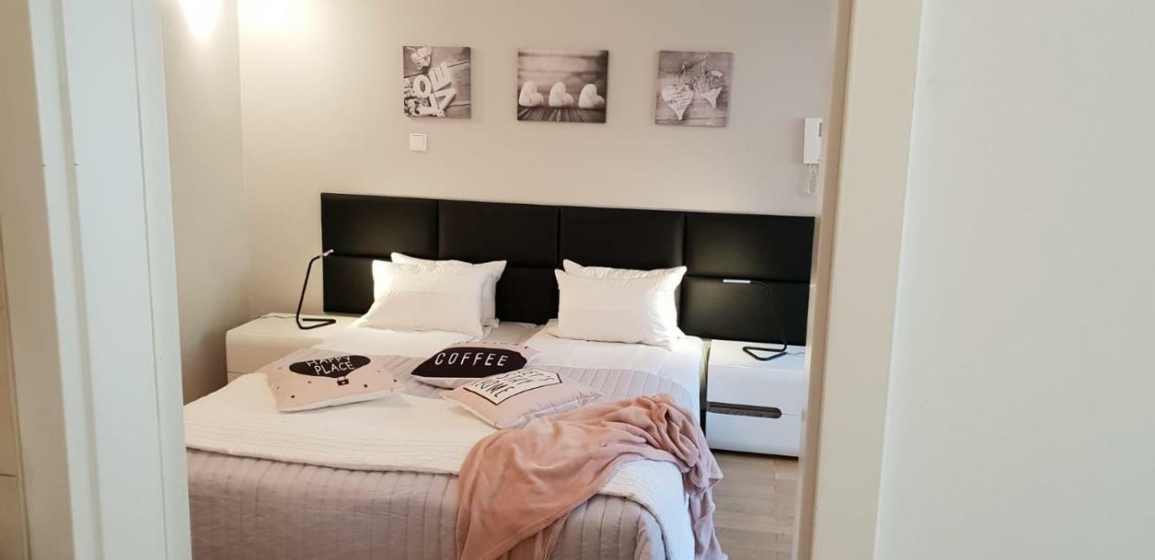 Aparthotel Old City Krakow Bagian luar foto