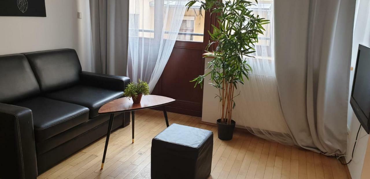Aparthotel Old City Krakow Bagian luar foto