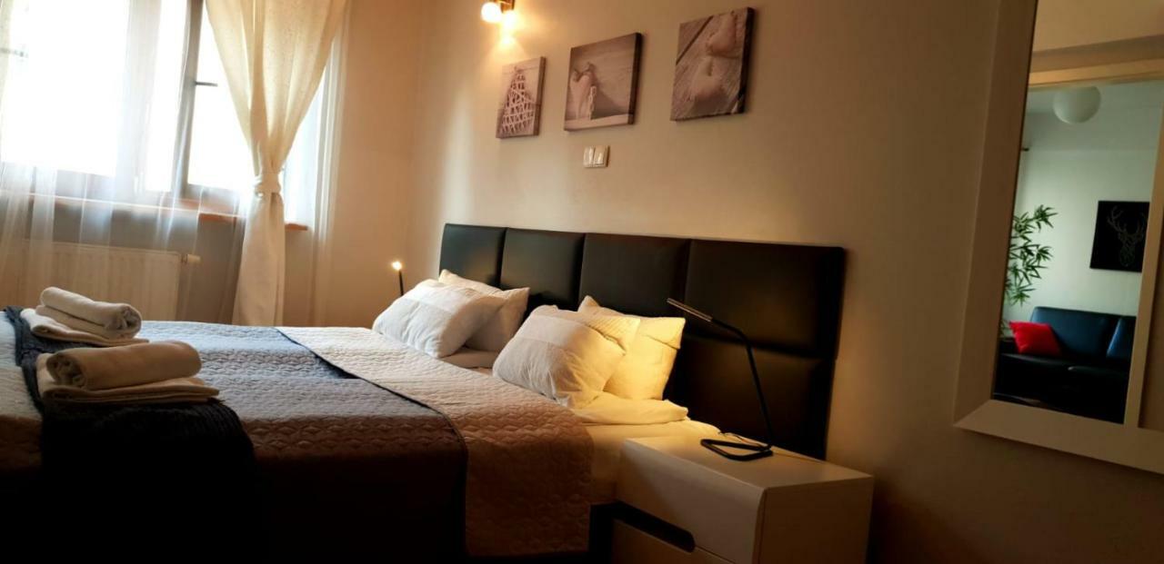 Aparthotel Old City Krakow Bagian luar foto