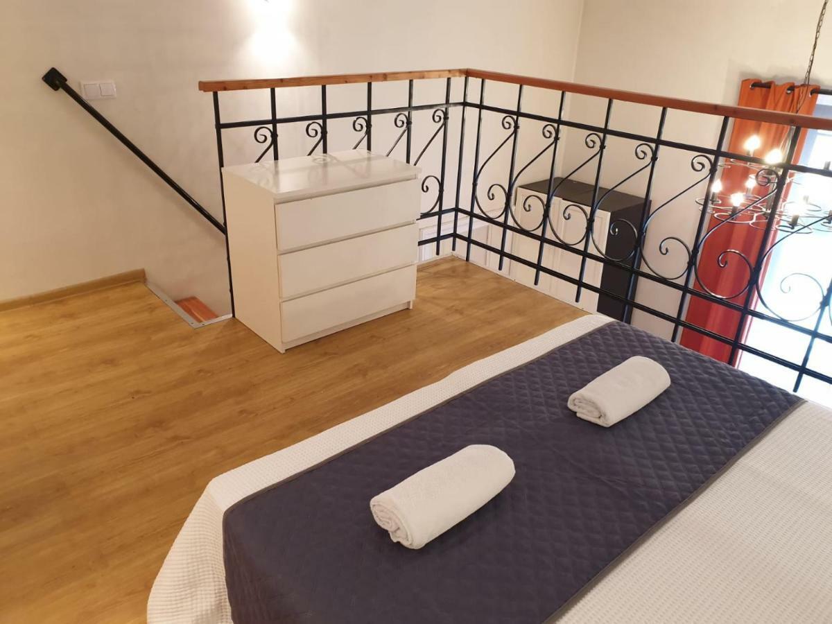 Aparthotel Old City Krakow Bagian luar foto