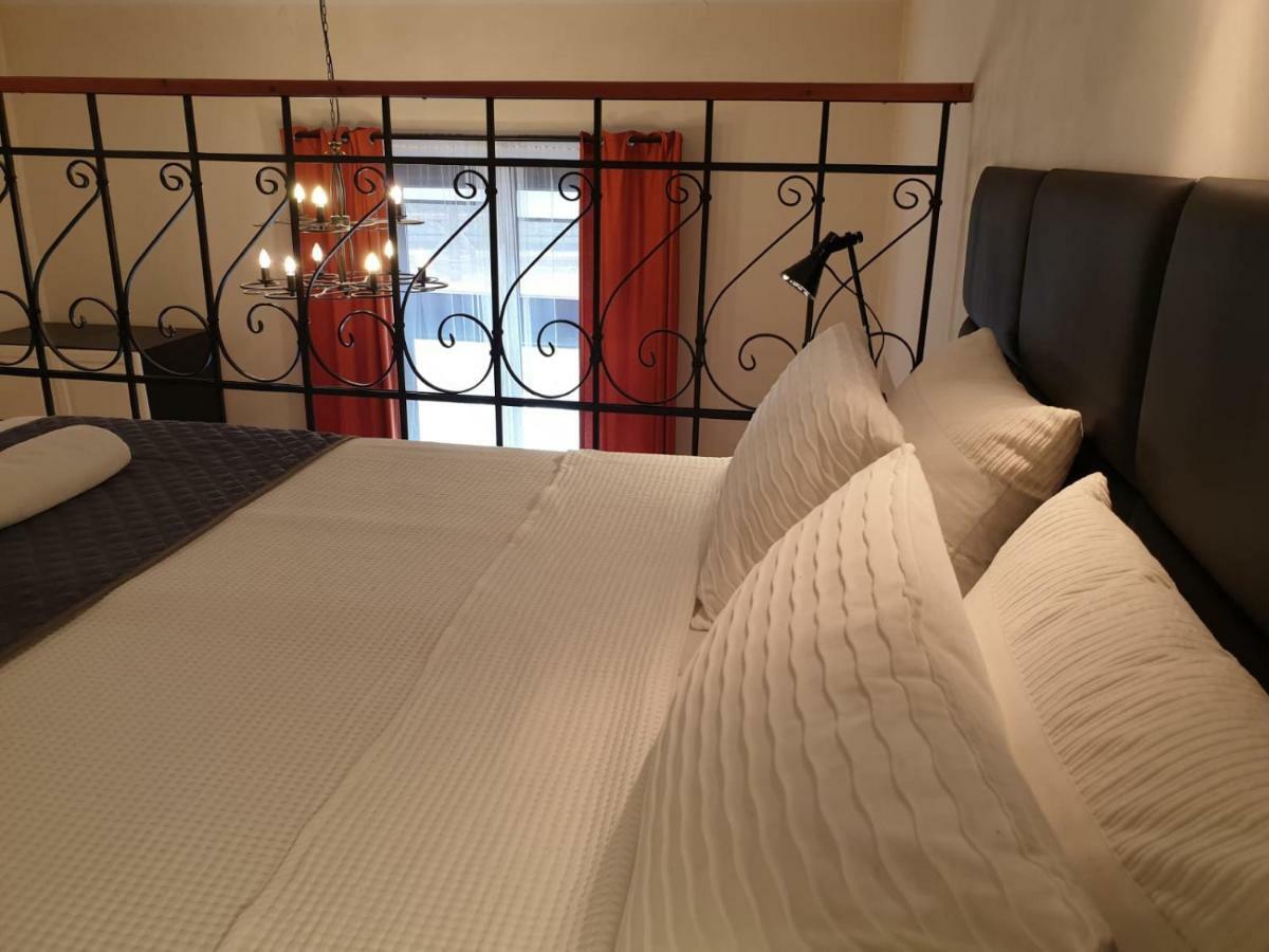 Aparthotel Old City Krakow Bagian luar foto